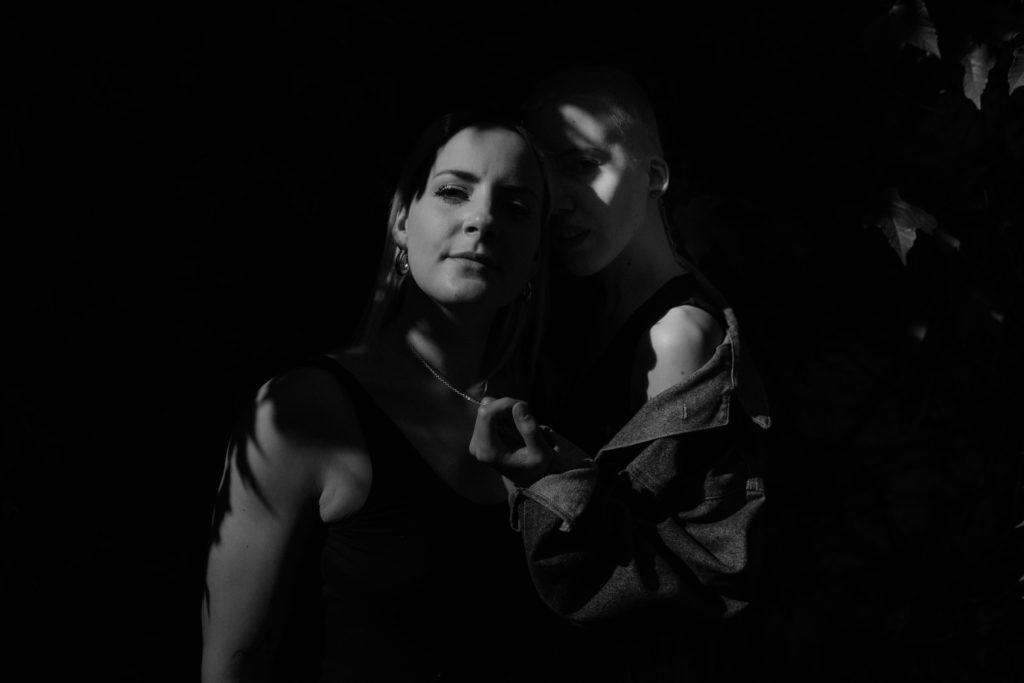 Same-sex couple shoot in Berlin © Christine Ladehoff Fotografie