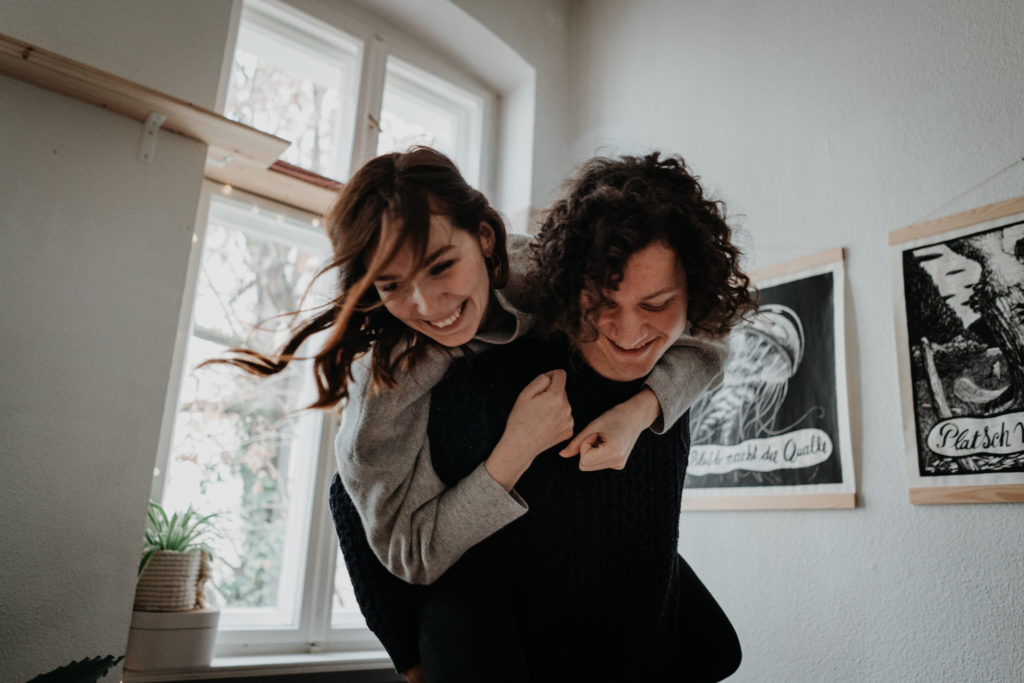 Couple Homestory Berlin Engagement Fotos