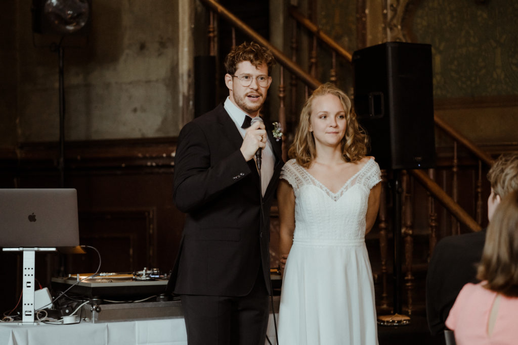 Rede bei Hochzeit in Clärchens Ballhaus Berlin © Christine Ladehoff Fotografie