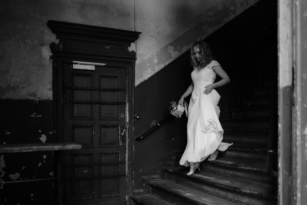 Brautfoto bei Hochzeit in Clärchens Ballhaus Berlin © Christine Ladehoff Fotografie