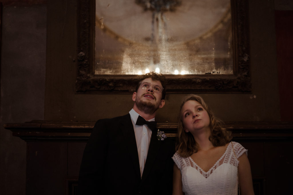 Spiegelsaal Brautpaarfotos Hochzeit in Clärchens Ballhaus Berlin © Christine Ladehoff Fotografie