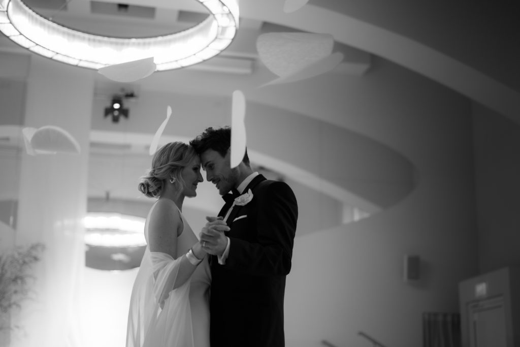 Hochzeitstanz Kabbalah Centre Berlin ©Christine Ladehoff Fotografie